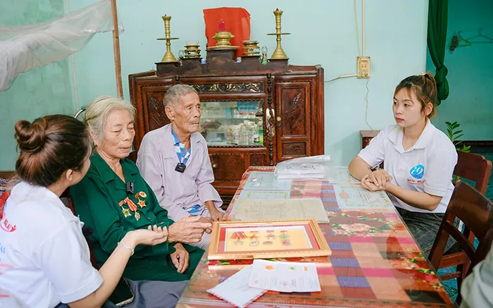 Hình ảnh minh họa bảo vệ gia đình khỏi các mối đe dọa trực tuyến